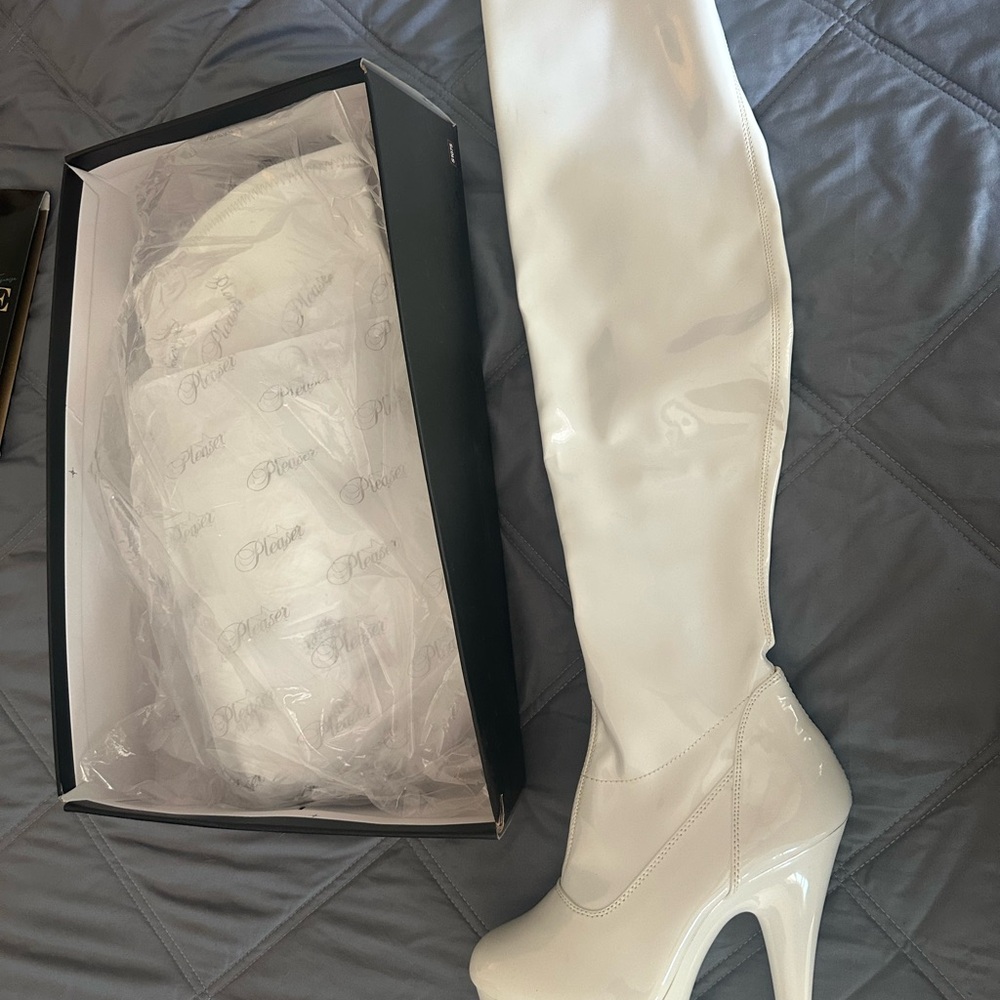Pleaser Shiny White Over-the-Knee Boots